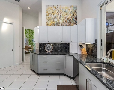 720 Turkey Oak Lane - Photo Thumbnail 9