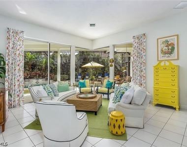 720 Turkey Oak Lane - Photo Thumbnail 7