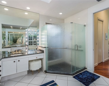 720 Turkey Oak Lane - Photo Thumbnail 18