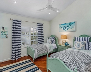 720 Turkey Oak Lane - Photo Thumbnail 19