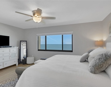 10475 Gulf Shore Drive - Photo Thumbnail 12