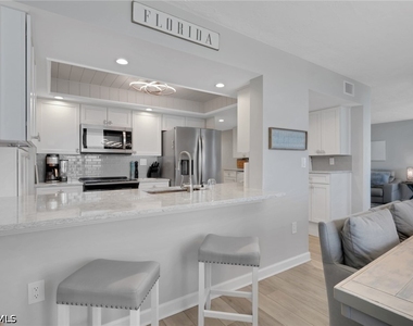 10475 Gulf Shore Drive - Photo Thumbnail 6
