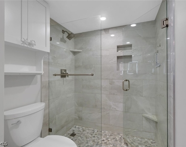 10475 Gulf Shore Drive - Photo Thumbnail 14