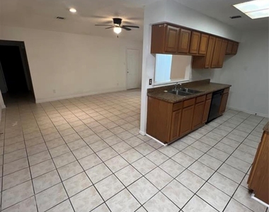 12707 Mosscrest Drive - Photo Thumbnail 4