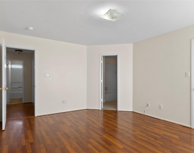 5815 Clerkenwell Drive - Photo Thumbnail 15