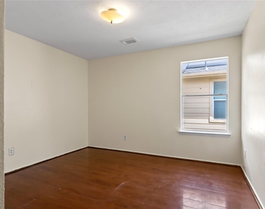 5815 Clerkenwell Drive - Photo Thumbnail 21