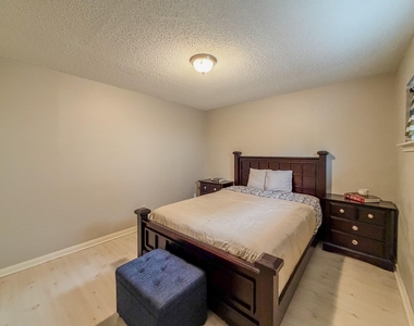 2574 Marilee Lane - Photo Thumbnail 13