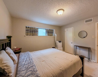 2574 Marilee Lane - Photo Thumbnail 12