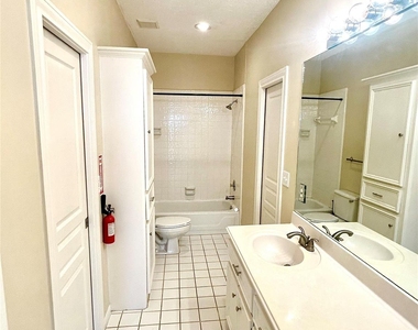 807 Kipp Avenue - Photo Thumbnail 18