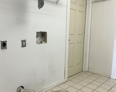 807 Kipp Avenue - Photo Thumbnail 31
