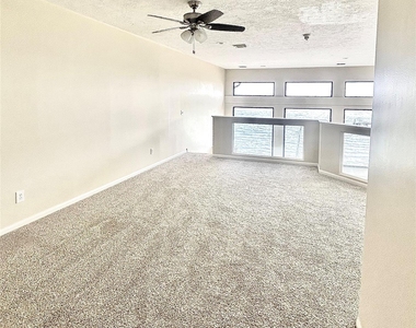 807 Kipp Avenue - Photo Thumbnail 13