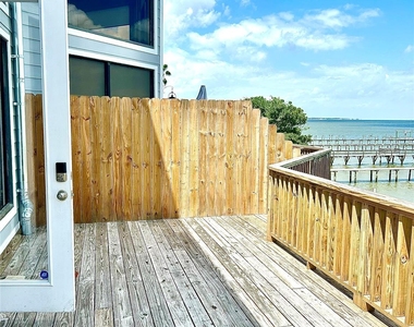 807 Kipp Avenue - Photo Thumbnail 27