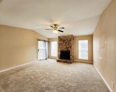 17401 Red Oak Drive - Photo Thumbnail 2