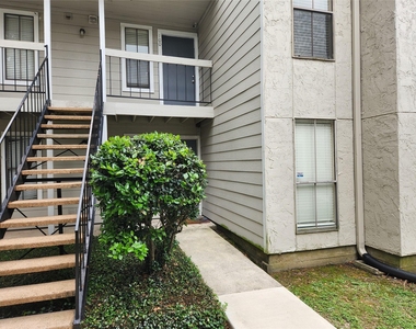 17401 Red Oak Drive - Photo Thumbnail 15
