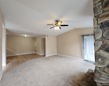 17401 Red Oak Drive - Photo Thumbnail 3