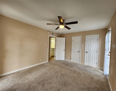 17401 Red Oak Drive - Photo Thumbnail 14