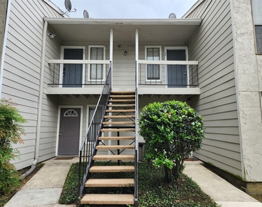 17401 Red Oak Drive - Photo Thumbnail 16