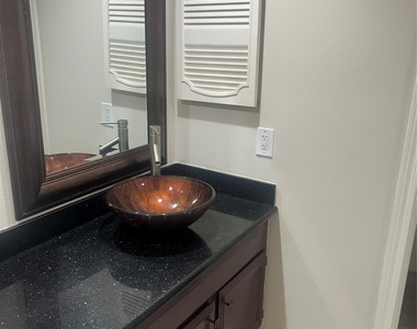 11711 Memorial Drive - Photo Thumbnail 6