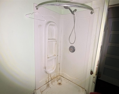 1501 S Columbia Drive - Photo Thumbnail 10