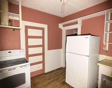 1501 S Columbia Drive - Photo Thumbnail 5