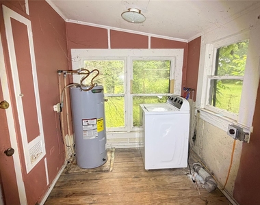 1501 S Columbia Drive - Photo Thumbnail 6