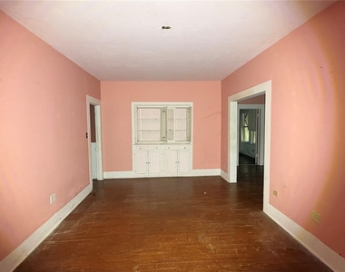 1501 S Columbia Drive - Photo Thumbnail 4