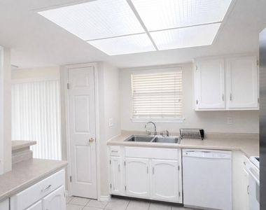 14555 Wunderlich Drive - Photo Thumbnail 12