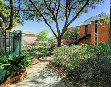 1112 Lawrence - Photo Thumbnail 2