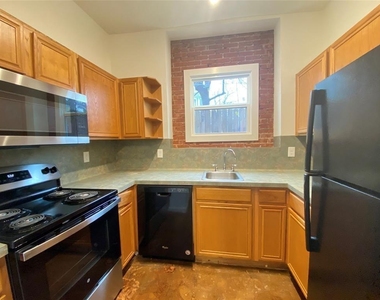 1112 Lawrence - Photo Thumbnail 12