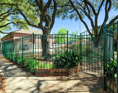 1112 Lawrence - Photo Thumbnail 3