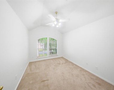 2415 Mills Creek Drive - Photo Thumbnail 17
