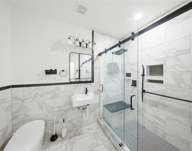 2415 Mills Creek Drive - Photo Thumbnail 19