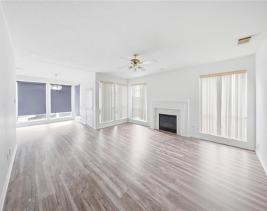 2415 Mills Creek Drive - Photo Thumbnail 8