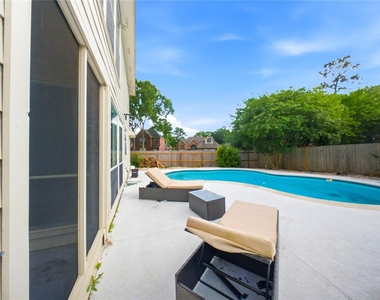 2415 Mills Creek Drive - Photo Thumbnail 21