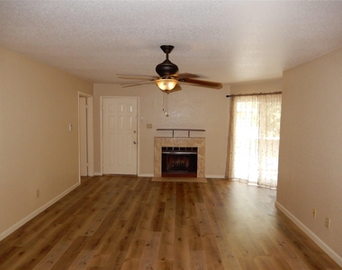 9797 Leawood Boulevard - Photo Thumbnail 1