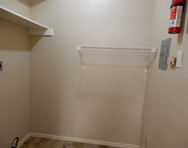 9797 Leawood Boulevard - Photo Thumbnail 12