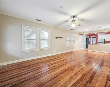 321 W 13th Street - Photo Thumbnail 1