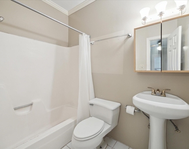 321 W 13th Street - Photo Thumbnail 6