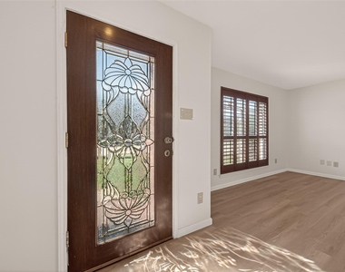 15910 Clayton Bend Drive - Photo Thumbnail 4