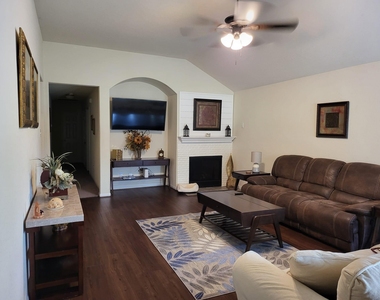 10739 Chestnut Path Way - Photo Thumbnail 22