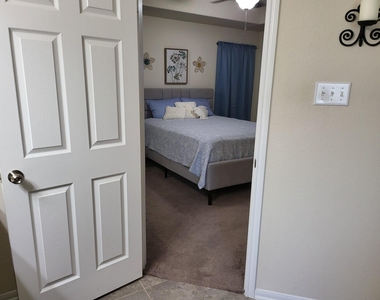 10739 Chestnut Path Way - Photo Thumbnail 6