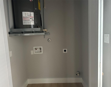 9914 8 Fillmore - Photo Thumbnail 9