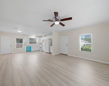 11730 Greenglen Drive - Photo Thumbnail 7