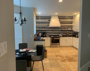 5739 Henniker Drive - Photo Thumbnail 11