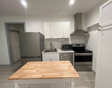 5226 Ridgevan Drive - Photo Thumbnail 1