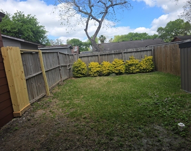 5226 Ridgevan Drive - Photo Thumbnail 31