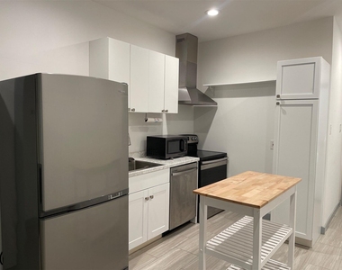 5226 Ridgevan Drive - Photo Thumbnail 7