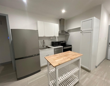 5226 Ridgevan Drive - Photo Thumbnail 5