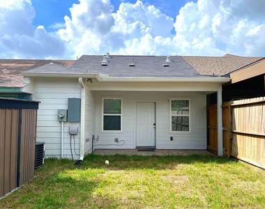 5226 Ridgevan Drive - Photo Thumbnail 29