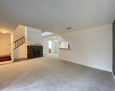 3909 Tanglewilde Street - Photo Thumbnail 8